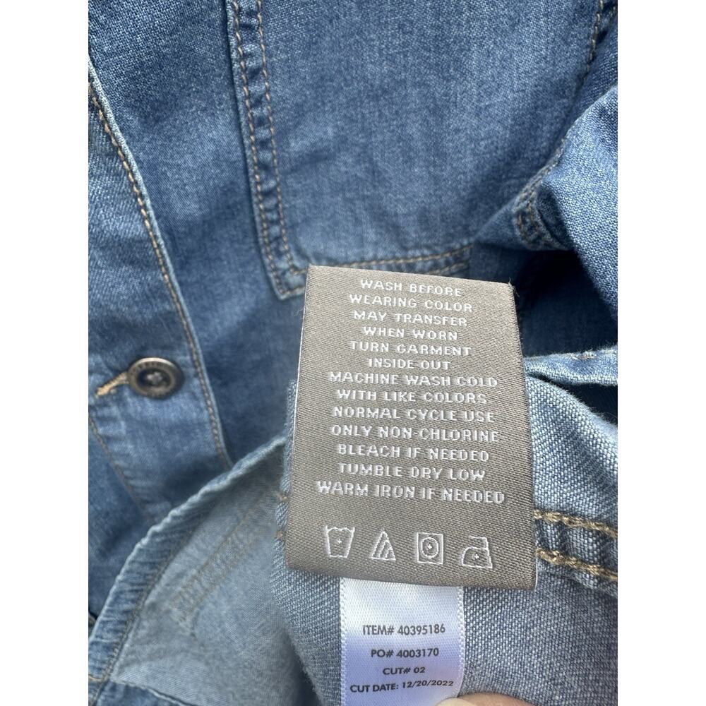 Women’s Torrid Denim Jean Jacket Vintage Look Medium Wash Chore Western SZ 0 EUC - Picture 4 of 8